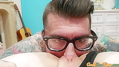 A brunette babe is getting fucked in her ass and mouth