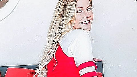 I Don’t Usually Do This - Outdoor Exhibitionism - Chloe Foster