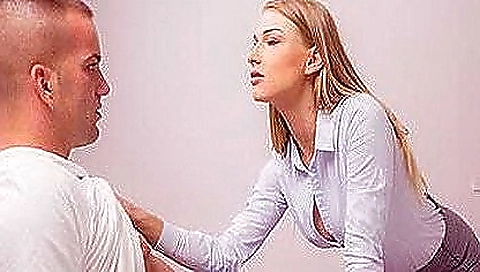 Theres A Stranger In My Apartment With Lucy Heart And Potro De Bilbao