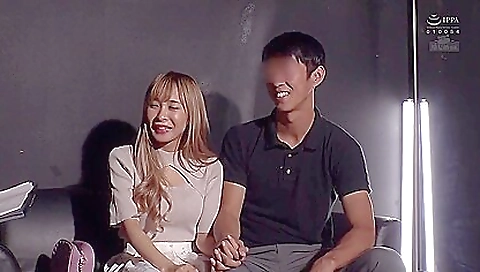 JAV censored milf enjoys being a porn star in a video