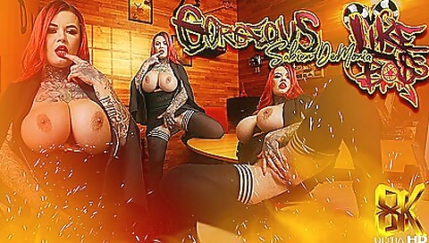 Redhead naked in vr video showing her masturbating