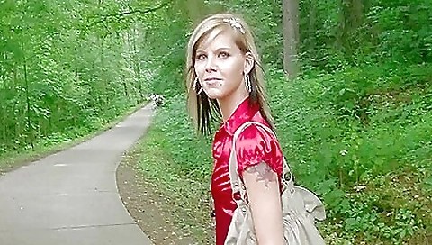 Natural blonde with a nice round face amateur porn