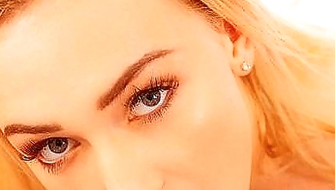 Blonde milf takes a hard BJ from the vr porn video