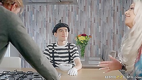 Horny babe gets fucked in the shower by her stepfather