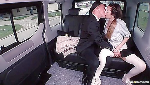 Teen girl fucked her driver for the first time in the car