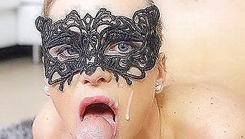 Hot teen 18+ with black hair is dancing on the vr bed