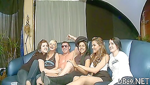 Blonde milf with a firm body is ready to seduce a group of guys